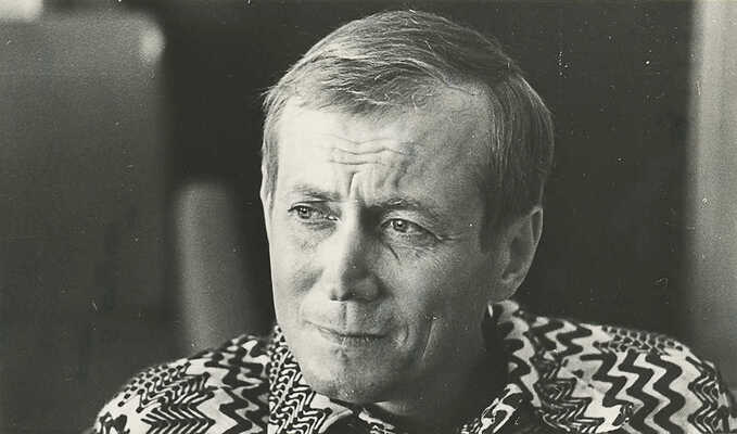 Фотография Е. Евтушенко. [Оригинальный отпечаток]. 1971.